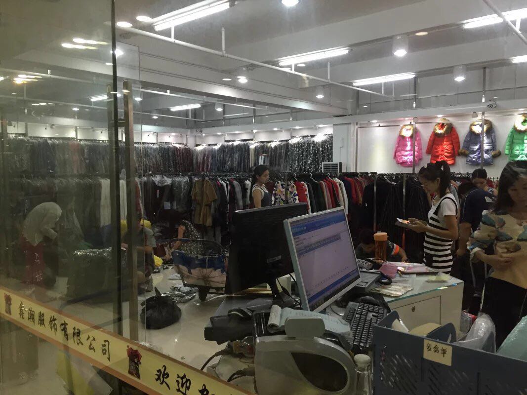 炒雞店門(mén)頭裝修店內圖_服裝店裝修_服裝淘寶店裝修素材